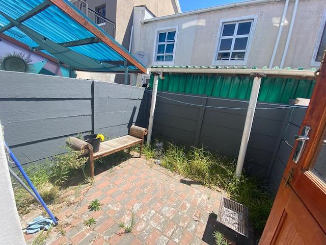 2 Bedroom Property for Sale in Woodstock Western Cape